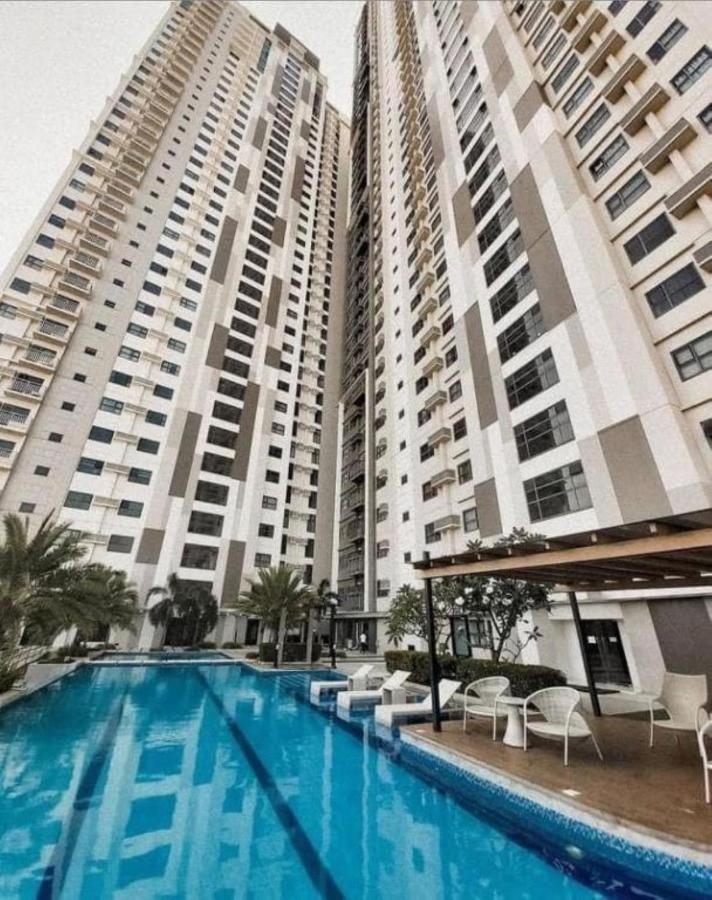 Horizon 101 A2 Shortwalk Robinson Mall Mango Square Bar Apartment Cebu Luaran gambar