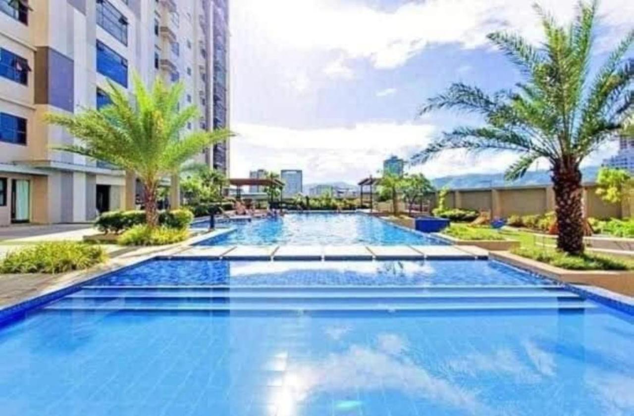 Horizon 101 A2 Shortwalk Robinson Mall Mango Square Bar Apartment Cebu Luaran gambar