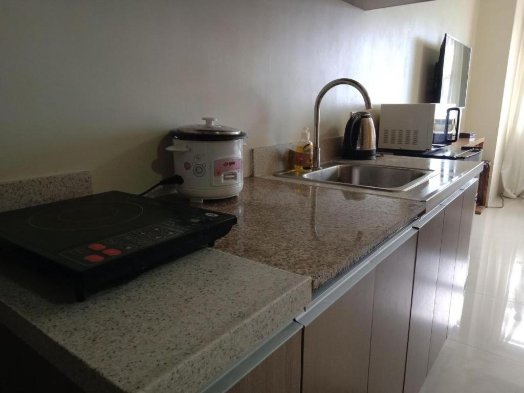 Horizon 101 A2 Shortwalk Robinson Mall Mango Square Bar Apartment Cebu Luaran gambar